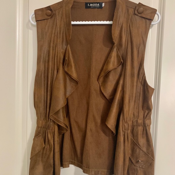 Faux suede vest/waistcoat - Picture 2 of 6